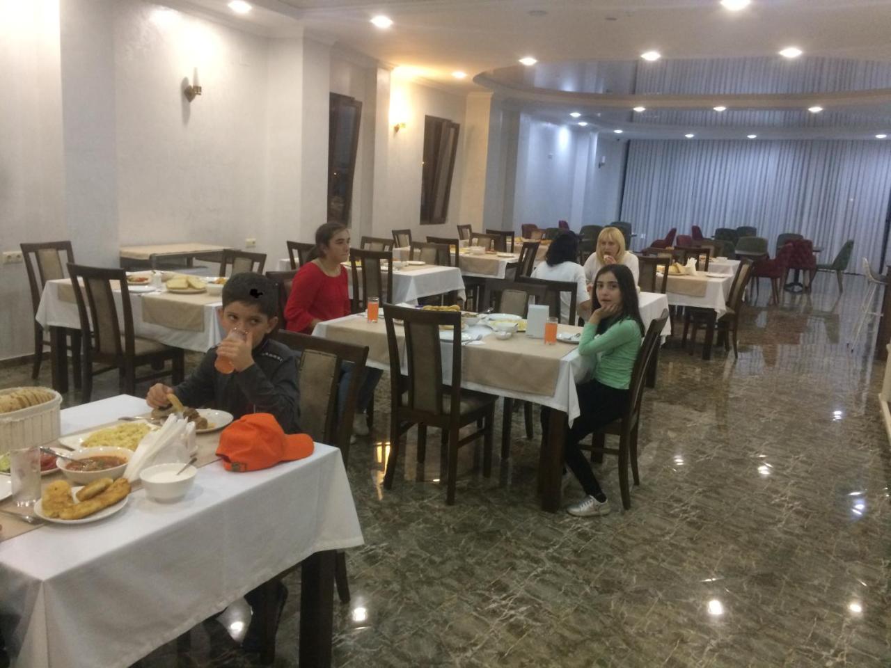 Hotel Batumi Palace Екстериор снимка