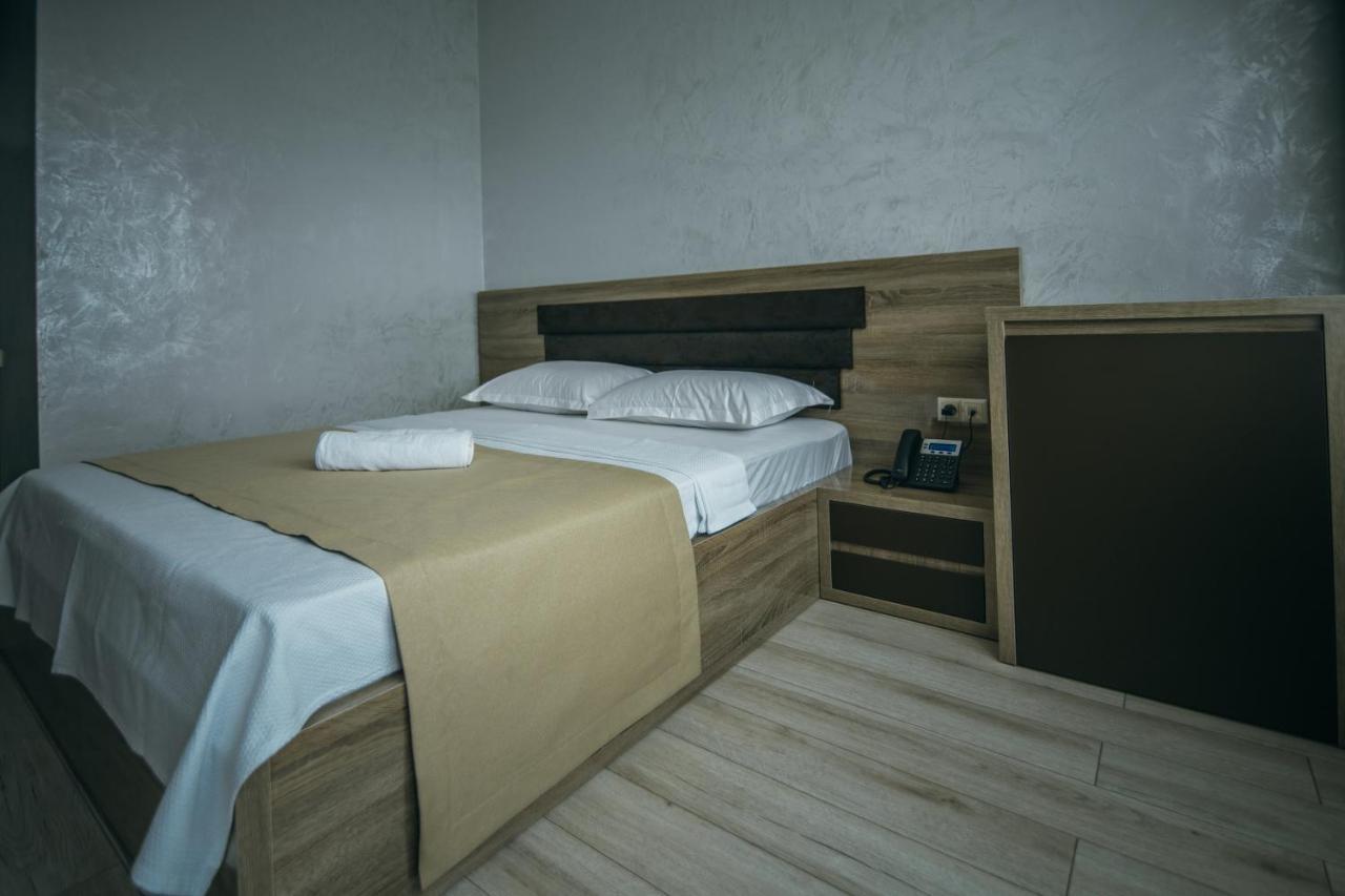 Hotel Batumi Palace Екстериор снимка